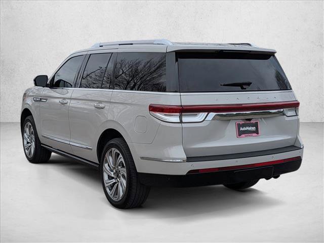Used 2024 Lincoln Navigator Premiere image 7