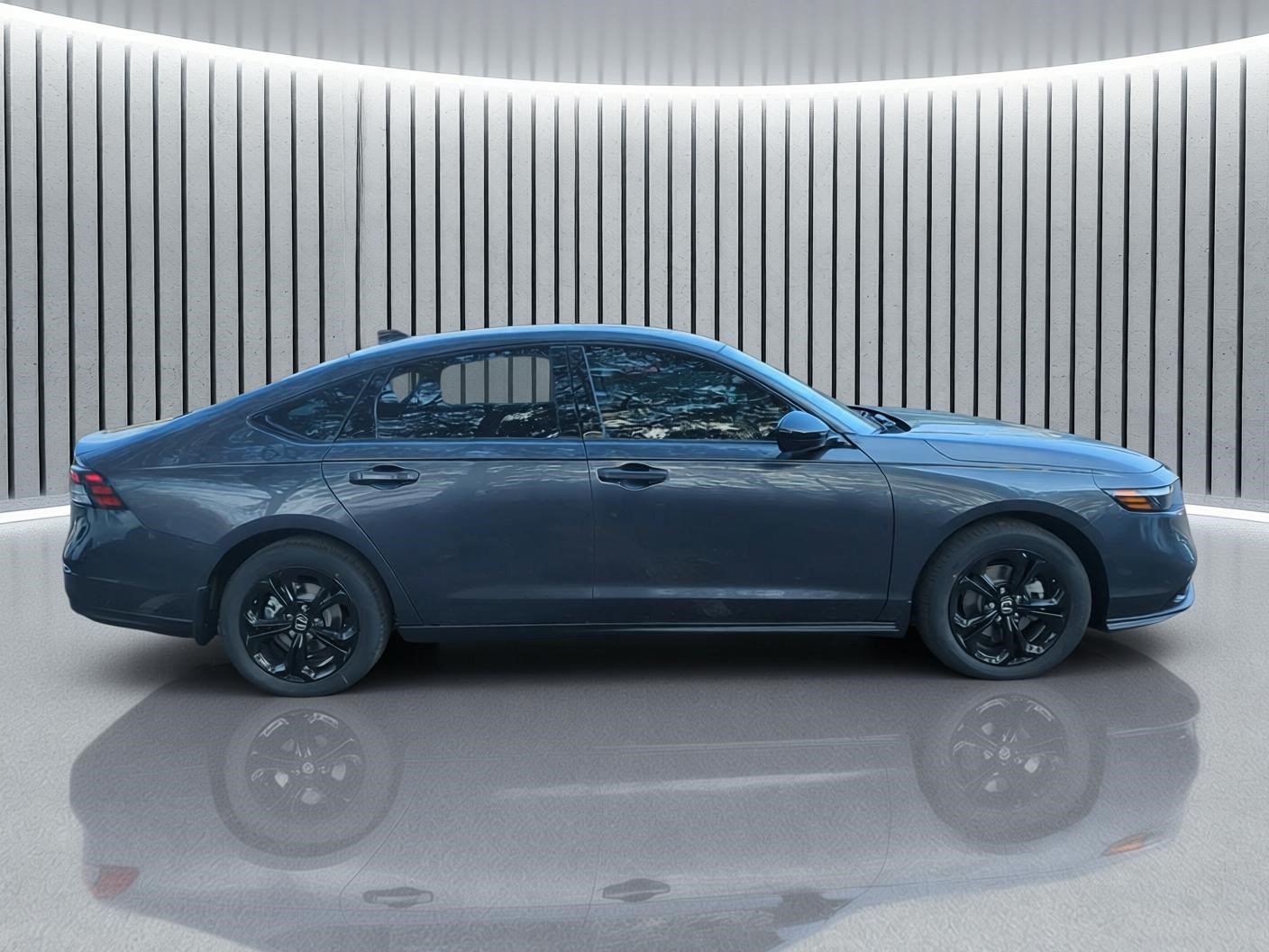 Certified 2025 Honda Accord SE image 2