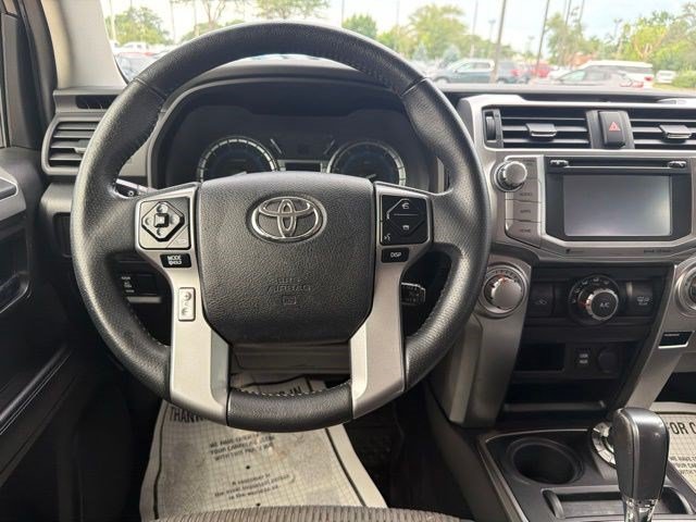 Used 2018 Toyota 4Runner SR5 AWD/4WD image 24