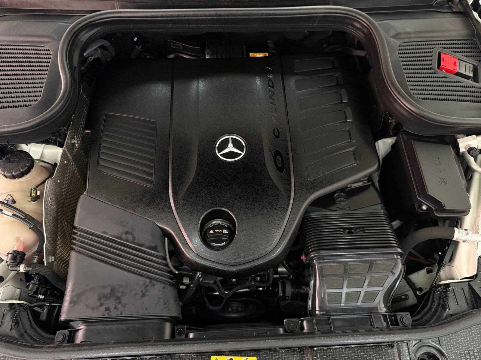Used 2021 Mercedes-Benz GLS 450 4MATIC image 34