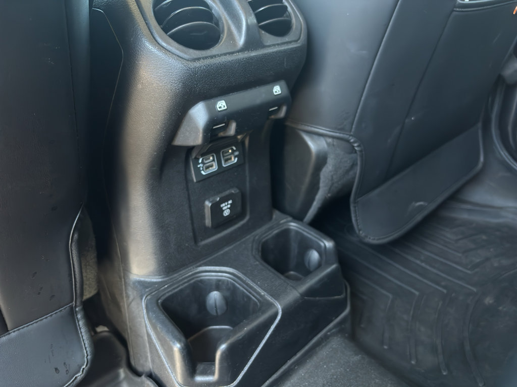 Used 2020 Jeep Wrangler Unlimited Sahara AWD/4WD image 11