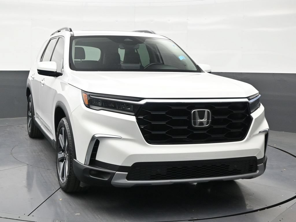 Used 2024 Honda Pilot Touring image 7