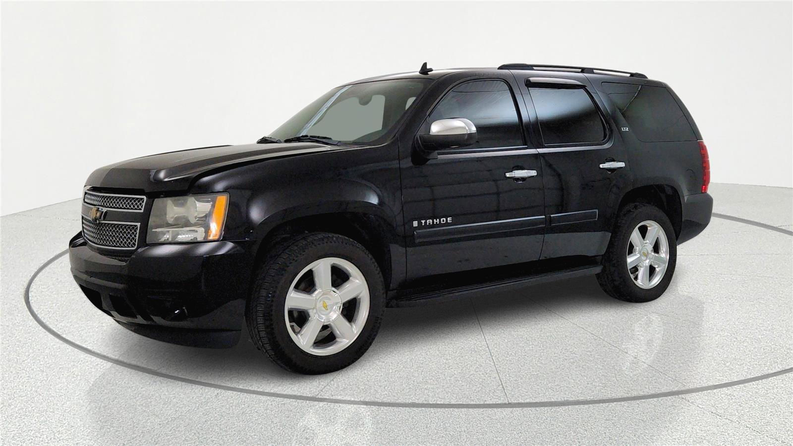 Used 2008 Chevrolet Tahoe LTZ w/ LTZ Preferred Equipment Group image 2