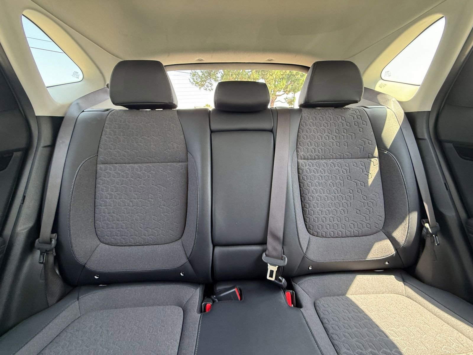 Used 2025 Kia Seltos S FWD image 36
