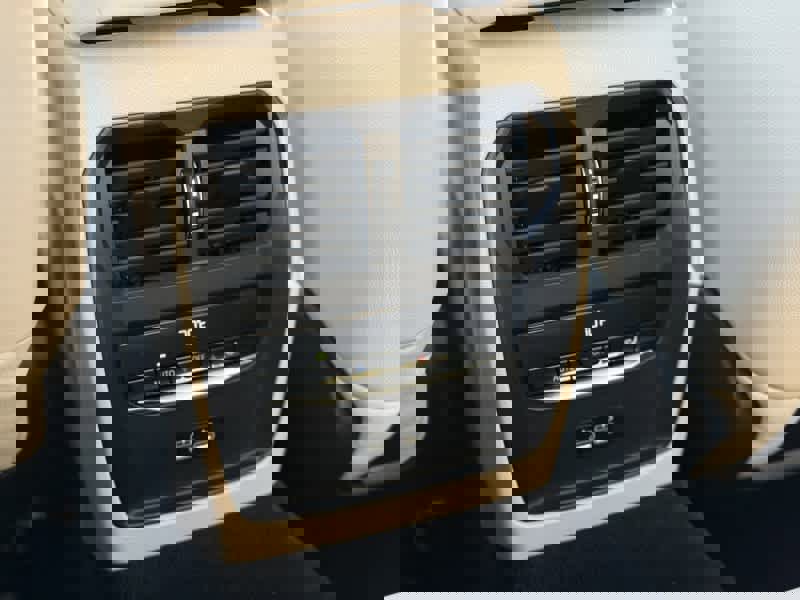 Certified 2025 BMW 330i Sedan w/ Premium Package image 26