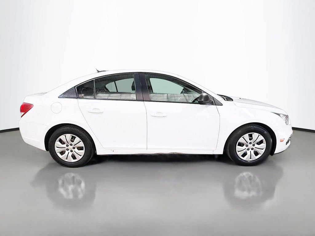 Used 2016 Chevrolet Cruze LS FWD image 10