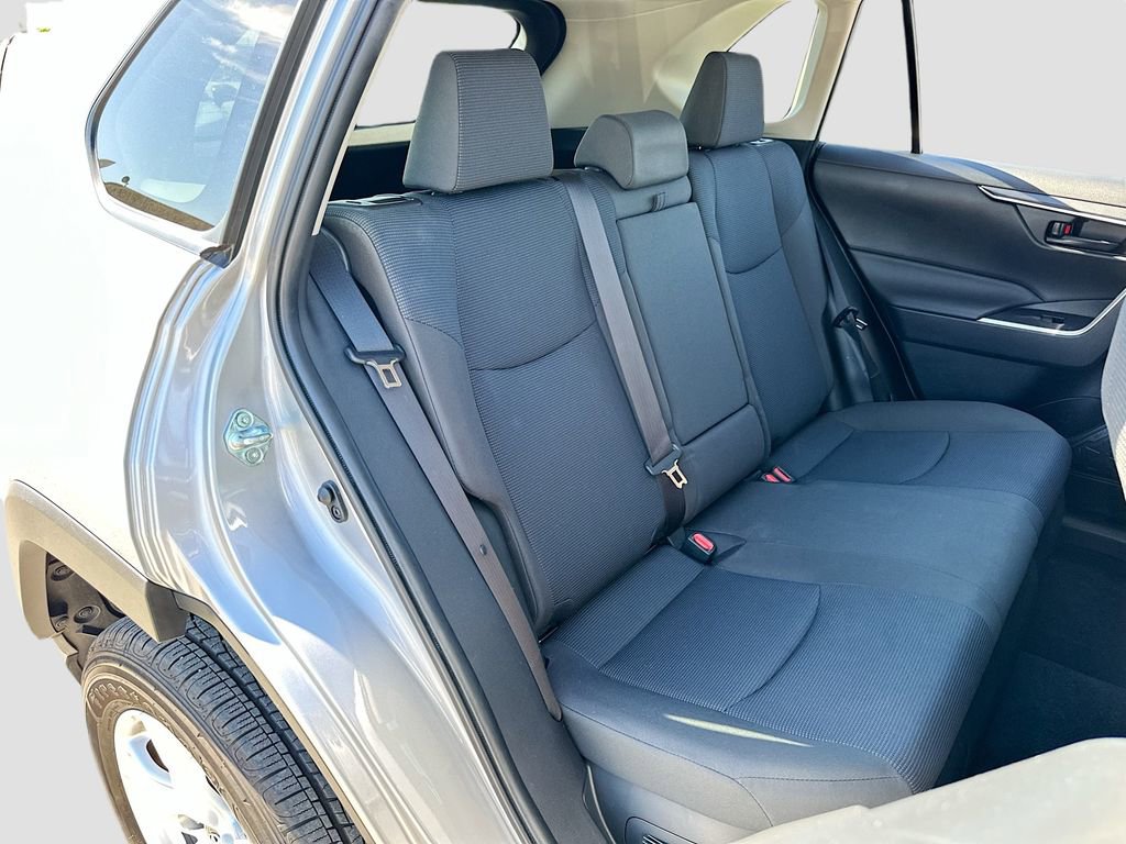 Used 2019 Toyota RAV4 LE w/ Carpet Mat Package AWD/4WD image 24