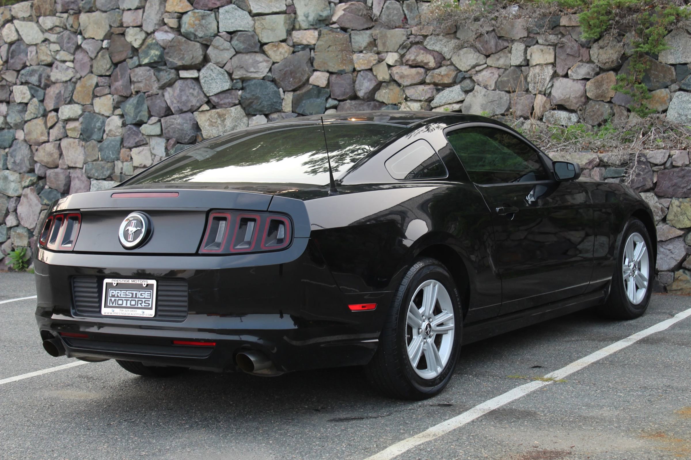 Used 2014 Ford Mustang V6 Coupe 2D image 9