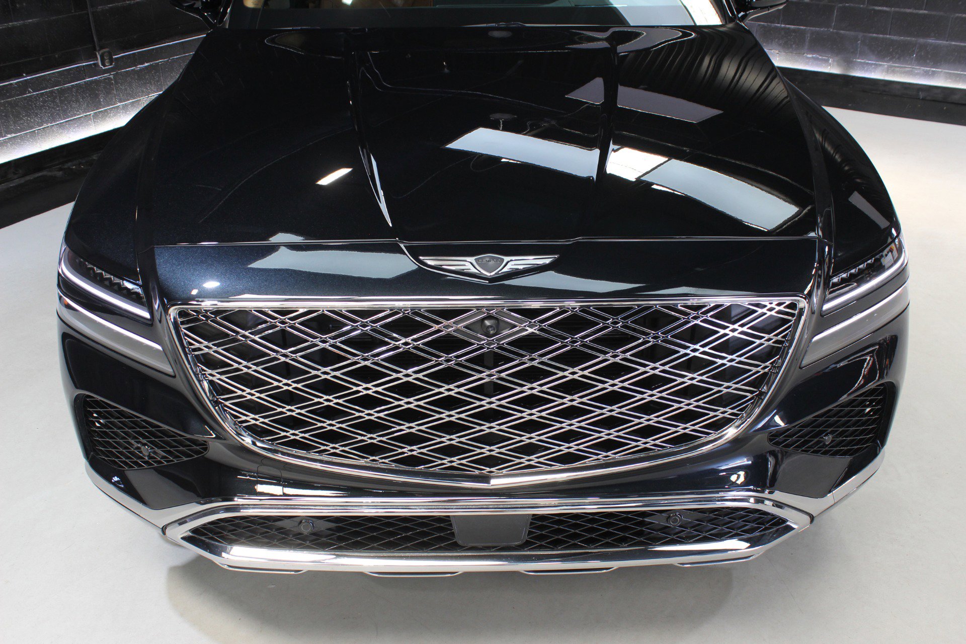 Used 2025 Genesis GV80 3.5T Prestige image 6