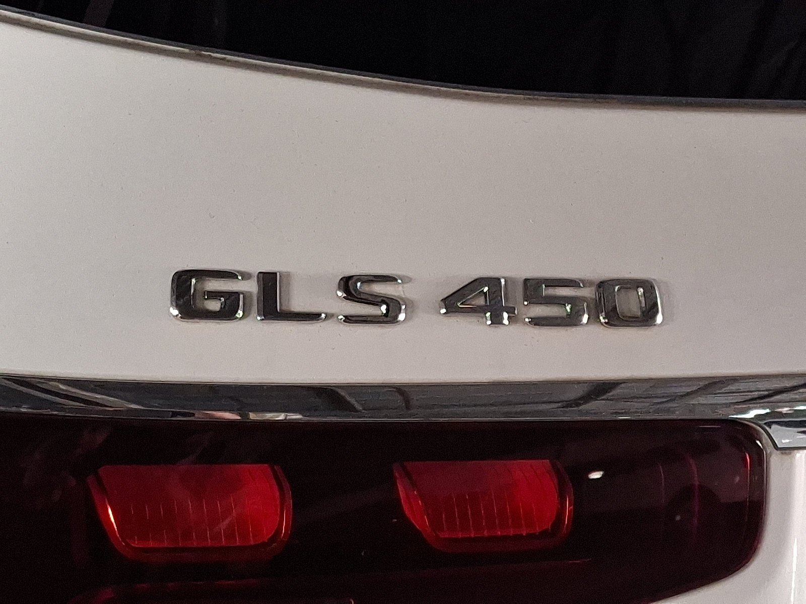 Used 2024 Mercedes-Benz GLS 450 4MATIC image 5