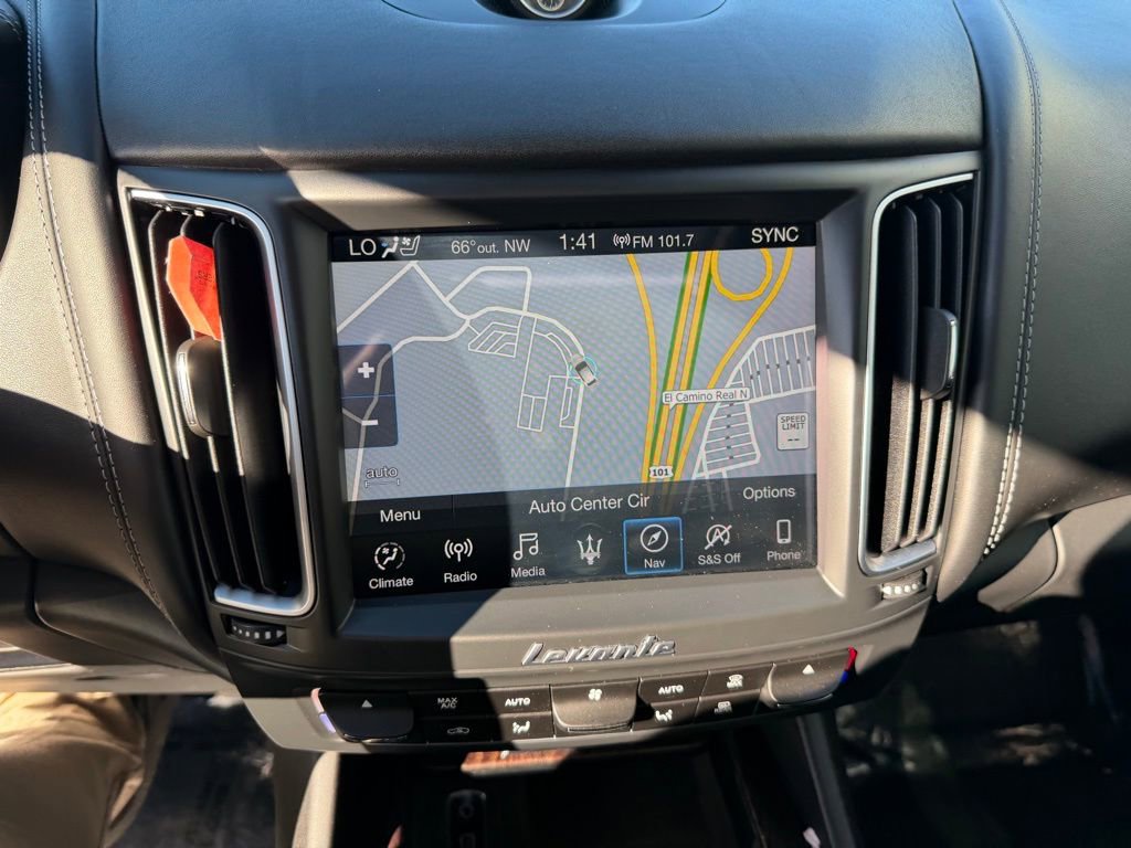 Used 2020 Maserati Levante GranLusso image 24