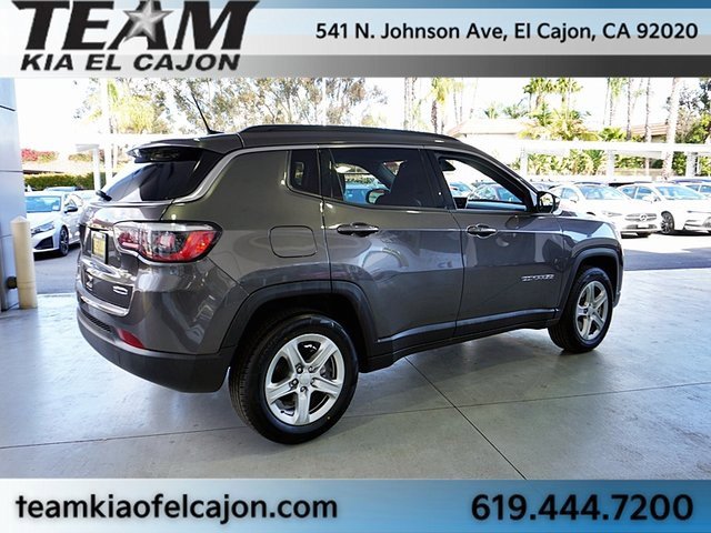Used 2024 Jeep Compass Latitude image 8