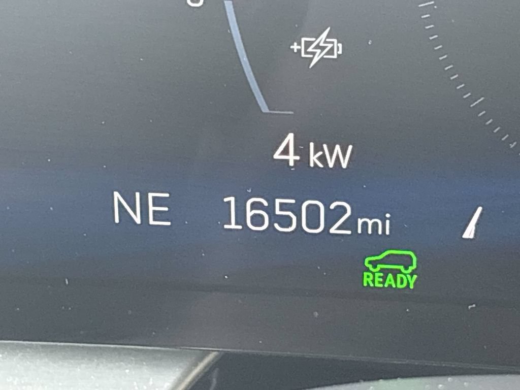 Certified 2025 Cadillac Lyriq Luxury AWD/4WD image 12