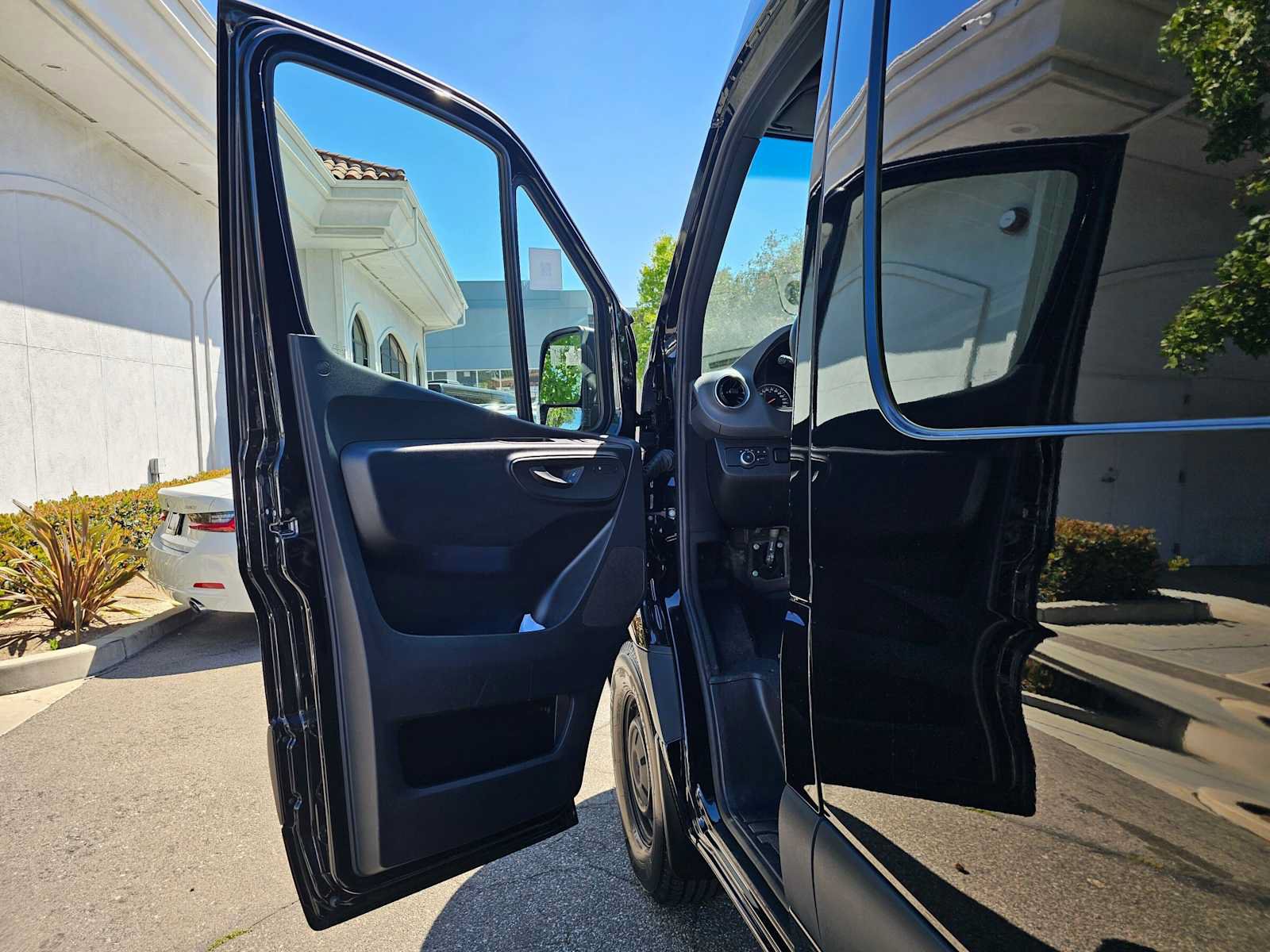 Used 2025 Mercedes-Benz Sprinter 2500 image 20