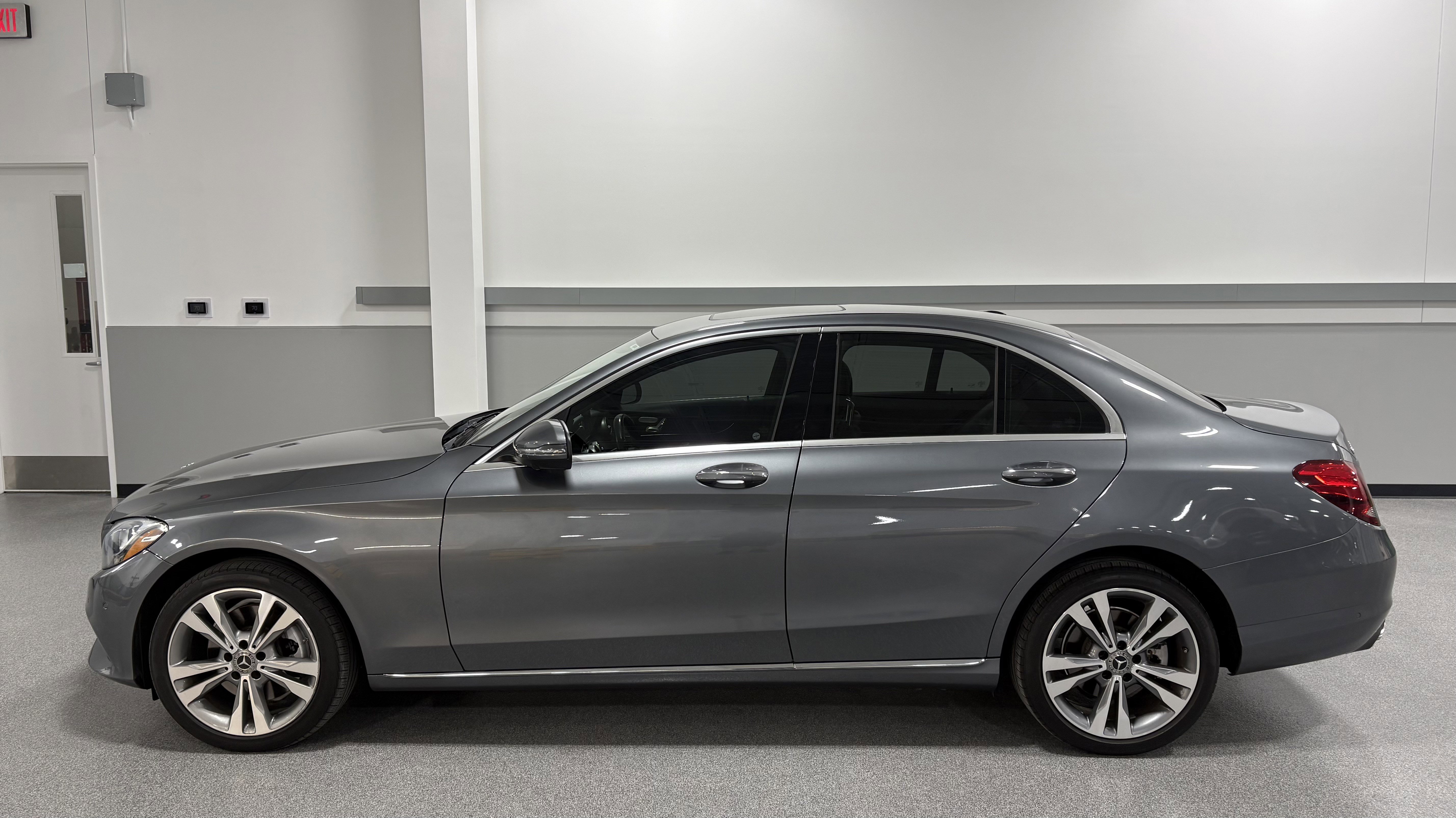 Used 2018 Mercedes-Benz C 300 4MATIC Sedan image 7