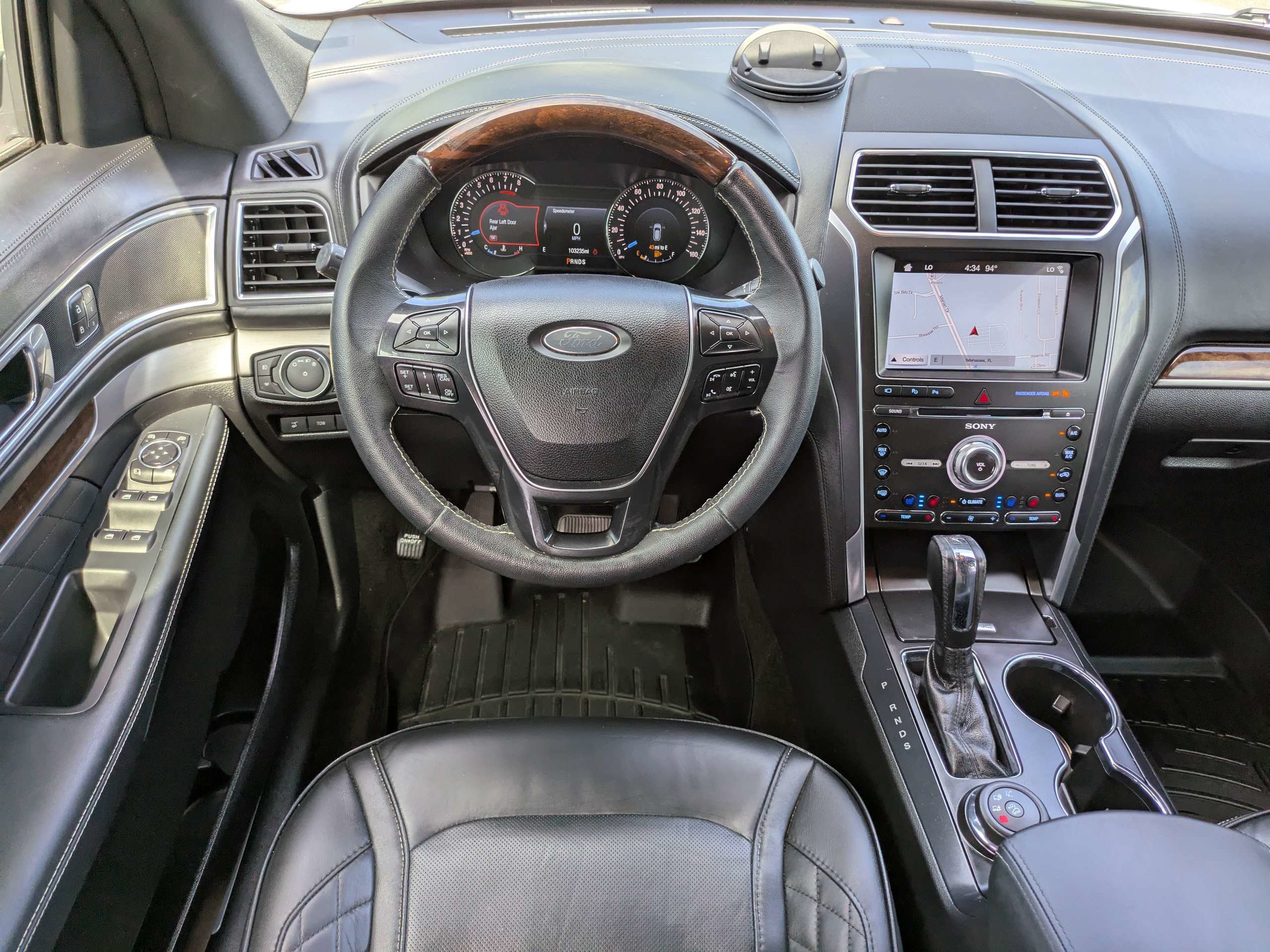 Used 2017 Ford Explorer Platinum AWD/4WD image 18