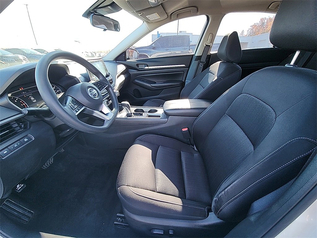 Used 2022 Nissan Altima 2.5 SV image 15