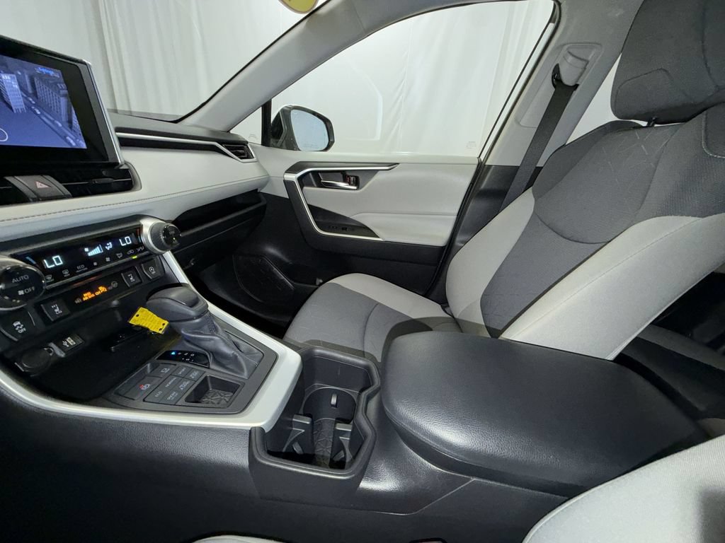 Used 2024 Toyota RAV4 XLE w/ Convenience Package AWD/4WD image 23