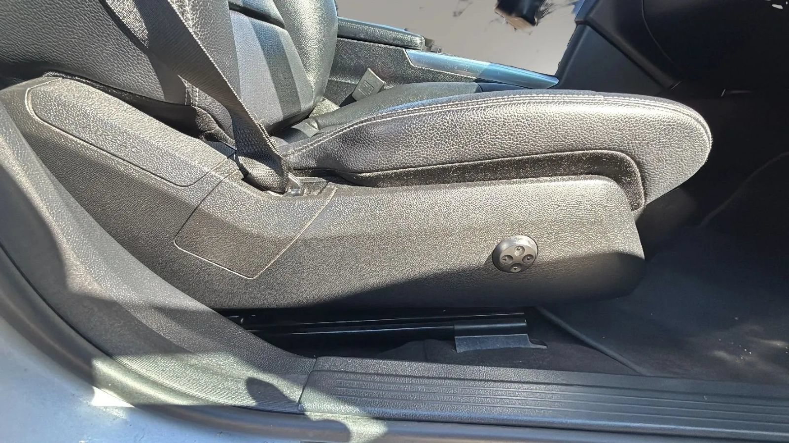 Used 2014 Mercedes-Benz E 350 Sedan image 43