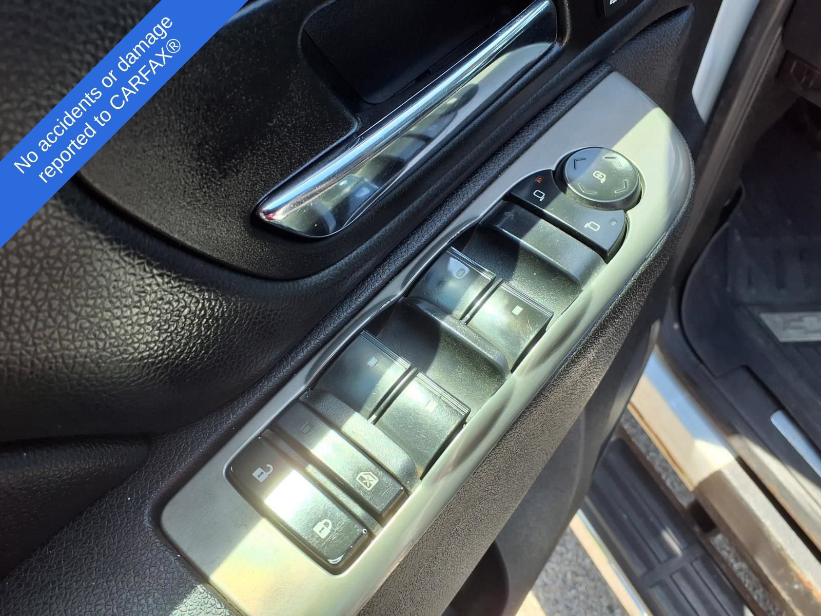Used 2014 Chevrolet Silverado 2500 LTZ AWD/4WD image 17