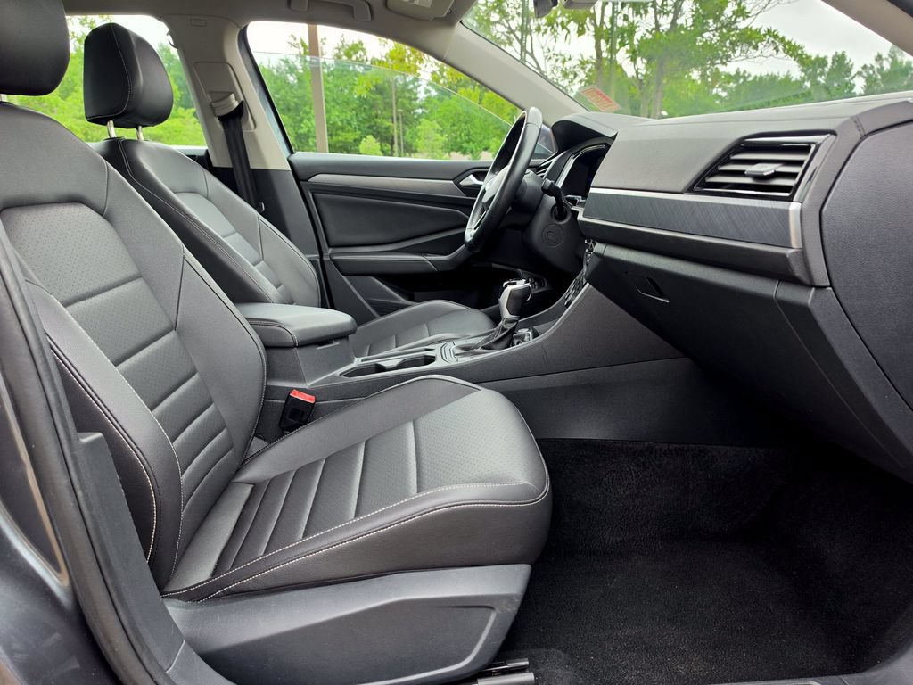 Used 2024 Volkswagen Jetta SE FWD image 30