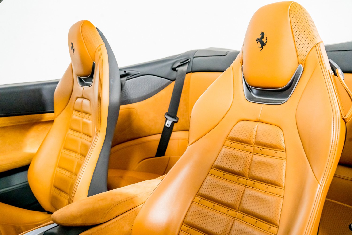 Used 2023 Ferrari Portofino M RWD image 33