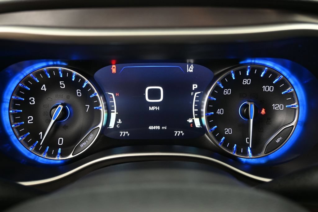 Used 2025 Chrysler Pacifica Select FWD image 19