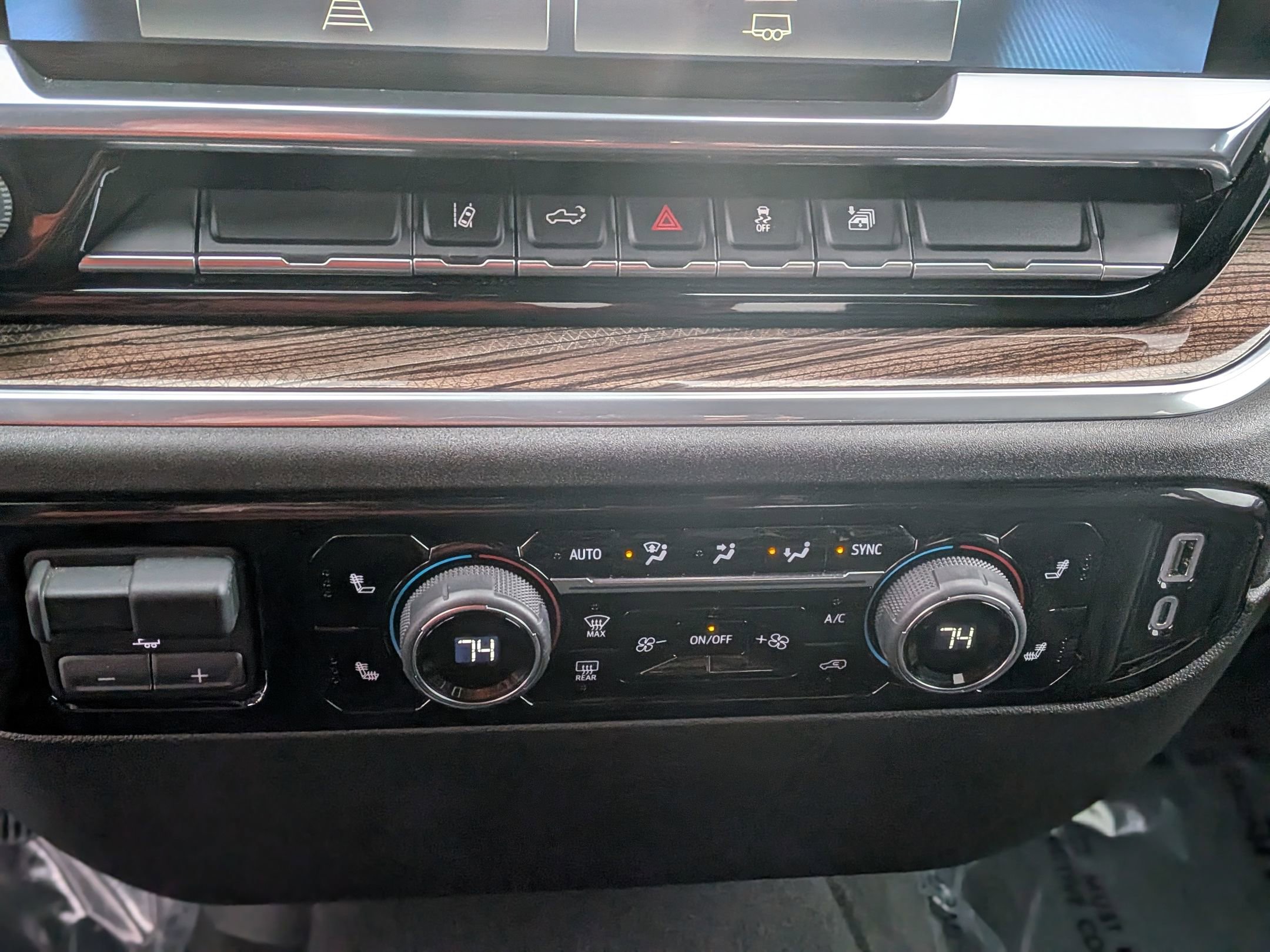 Certified 2025 Chevrolet Silverado 2500 LT w/ Convenience Package image 30