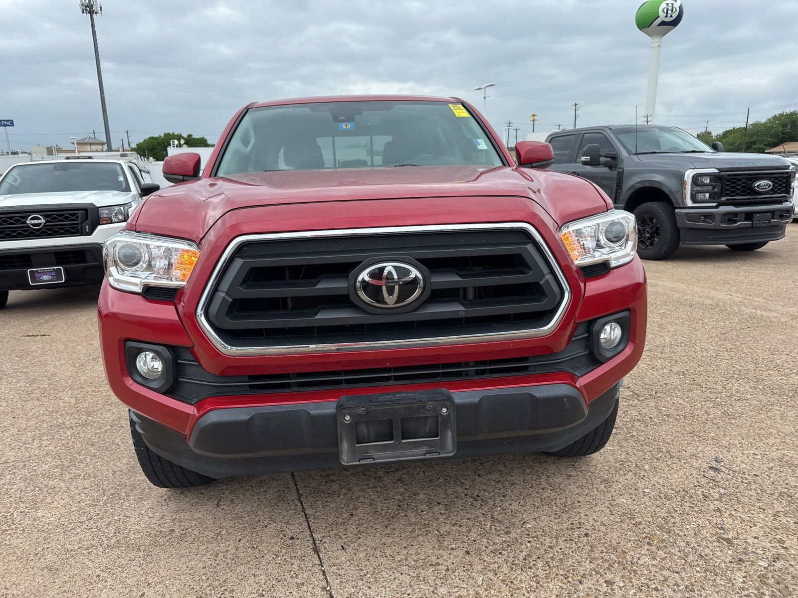 Used 2021 Toyota Tacoma SR5 RWD image 2