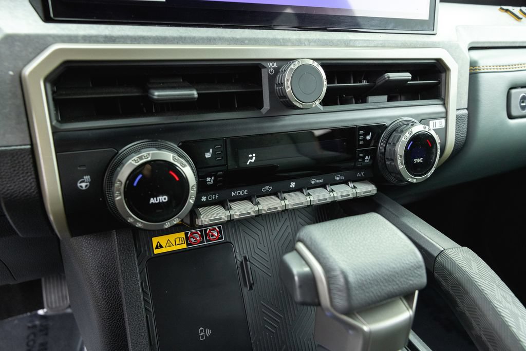 Certified 2025 Toyota Tacoma 4x4 Double Cab Hybrid image 23