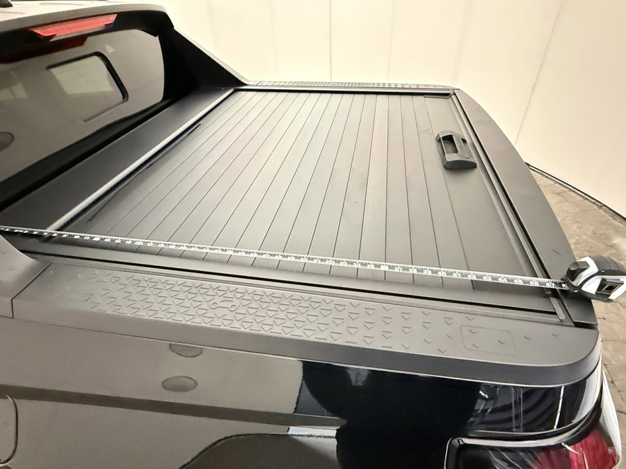 Used 2023 Hyundai Santa Cruz Night image 6