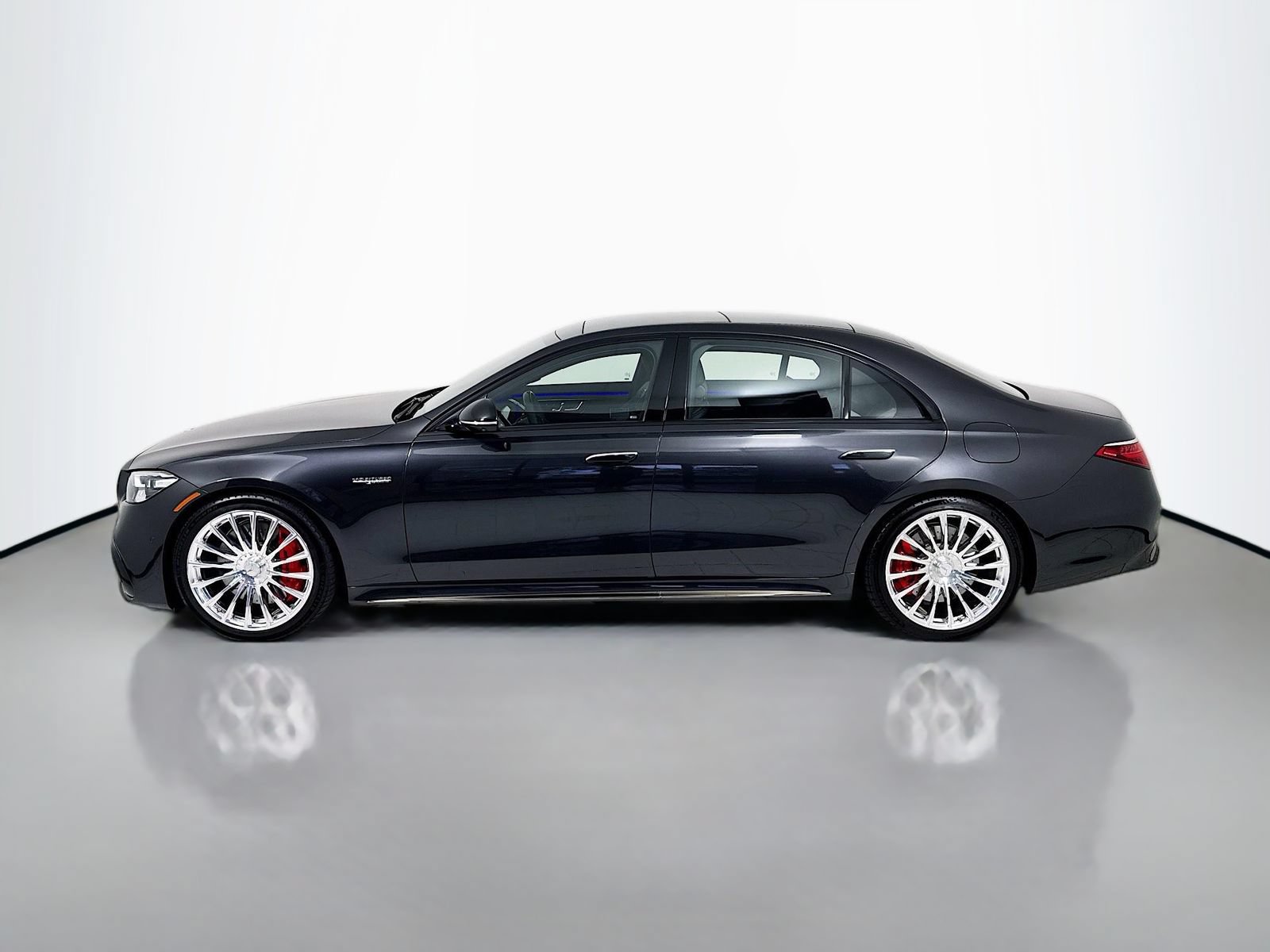 Used 2025 Mercedes-Benz S 63 AMG S image 4