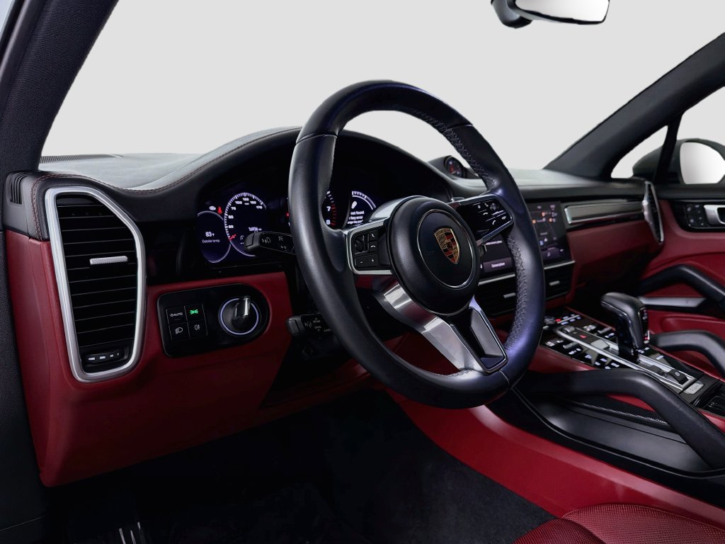 Used 2023 Porsche Cayenne Platinum Edition AWD/4WD image 9