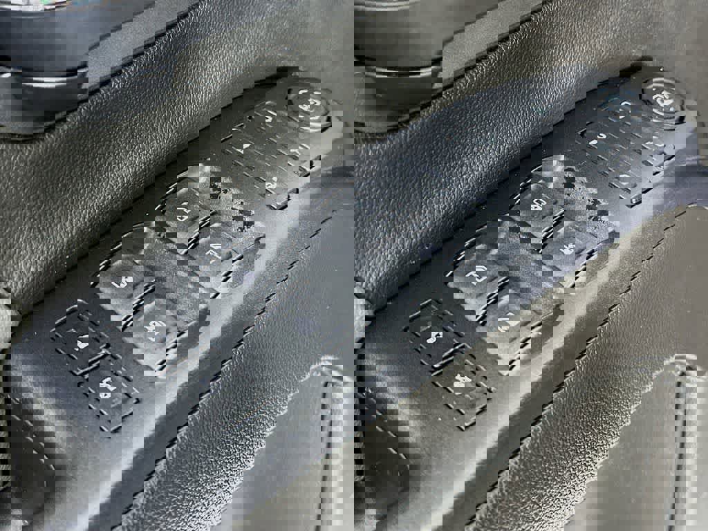 Used 2018 Chevrolet Silverado 1500 Custom w/ LPO, Street Package image 27