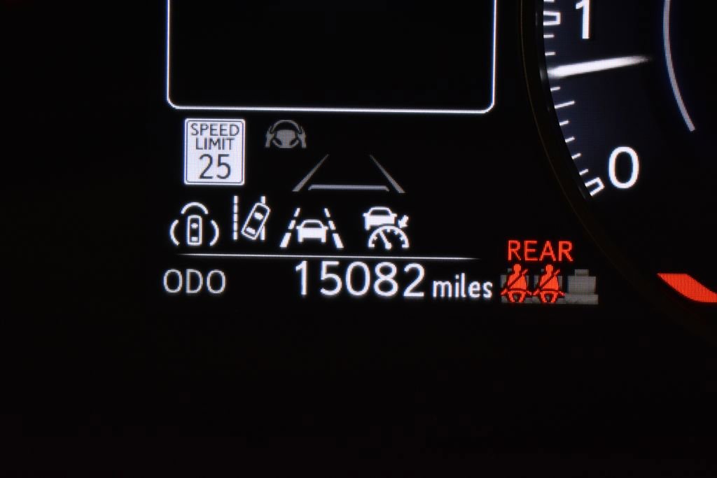 Used 2023 Lexus RX 350 FWD image 2