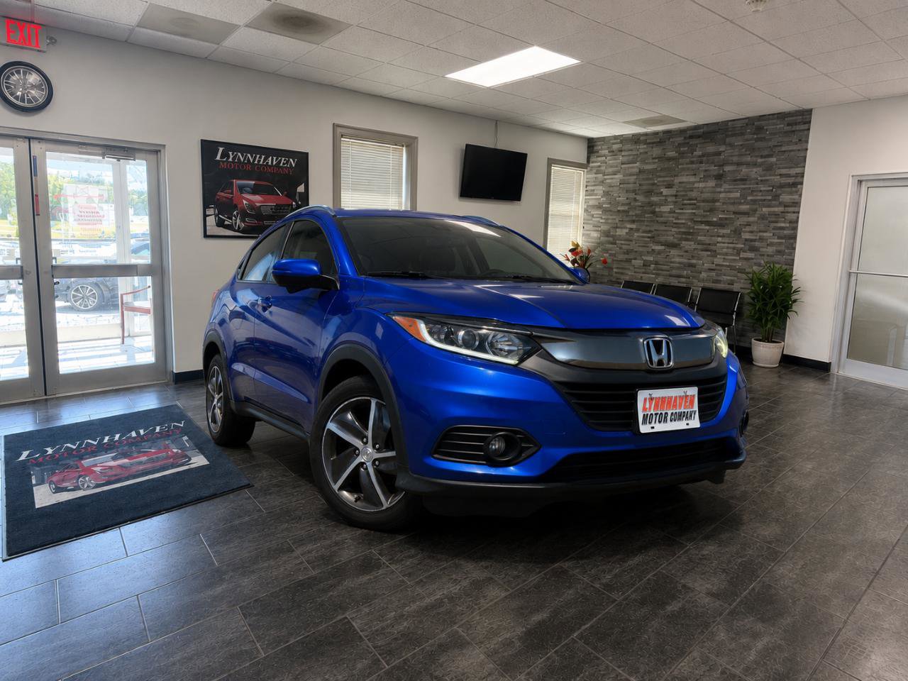 Used 2021 Honda HR-V EX image 2