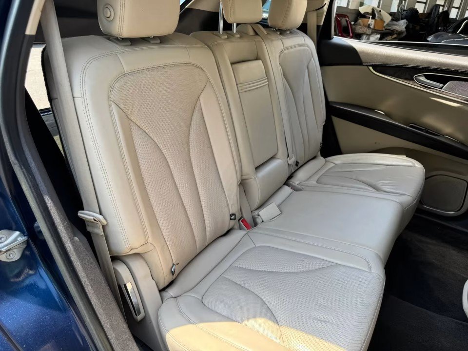 Used 2017 Lincoln MKX Reserve w/ Driver Assistance Package AWD/4WD image 18