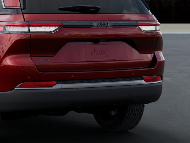 New 2026 Jeep Grand Cherokee Altitude image 13