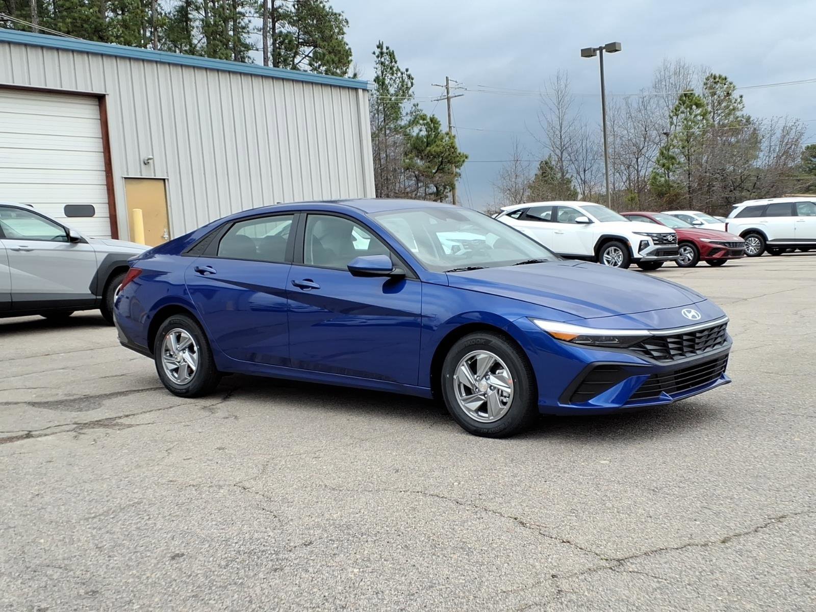 New 2026 Hyundai Elantra SE