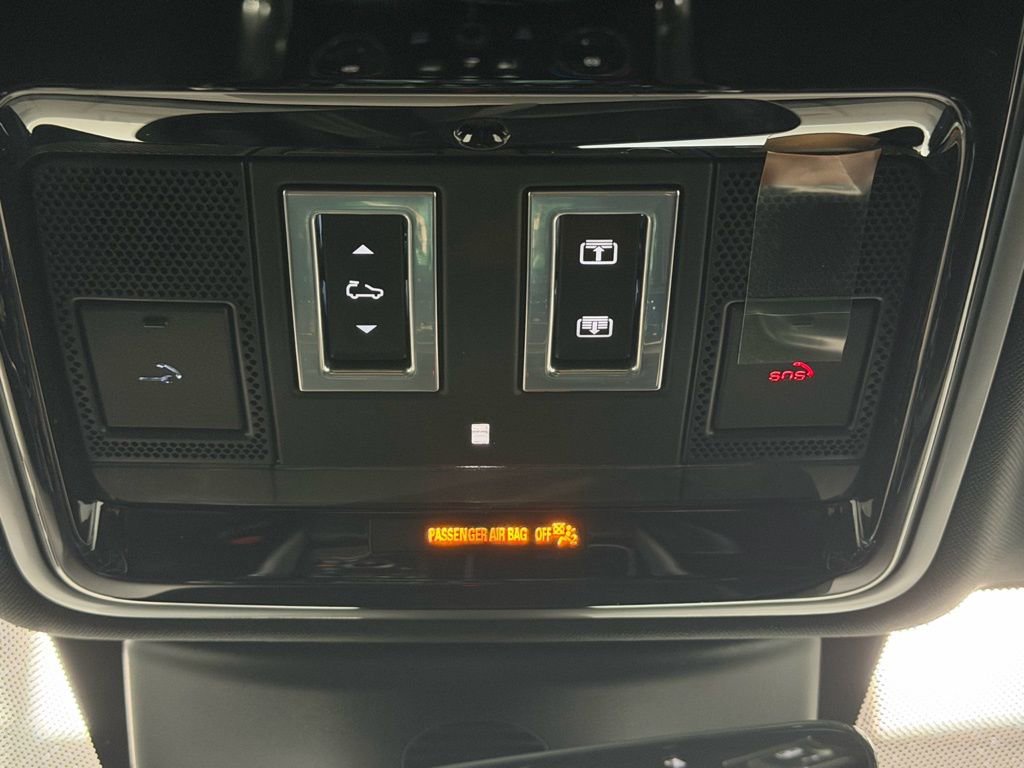 Used 2019 Land Rover Range Rover Sport HSE image 28