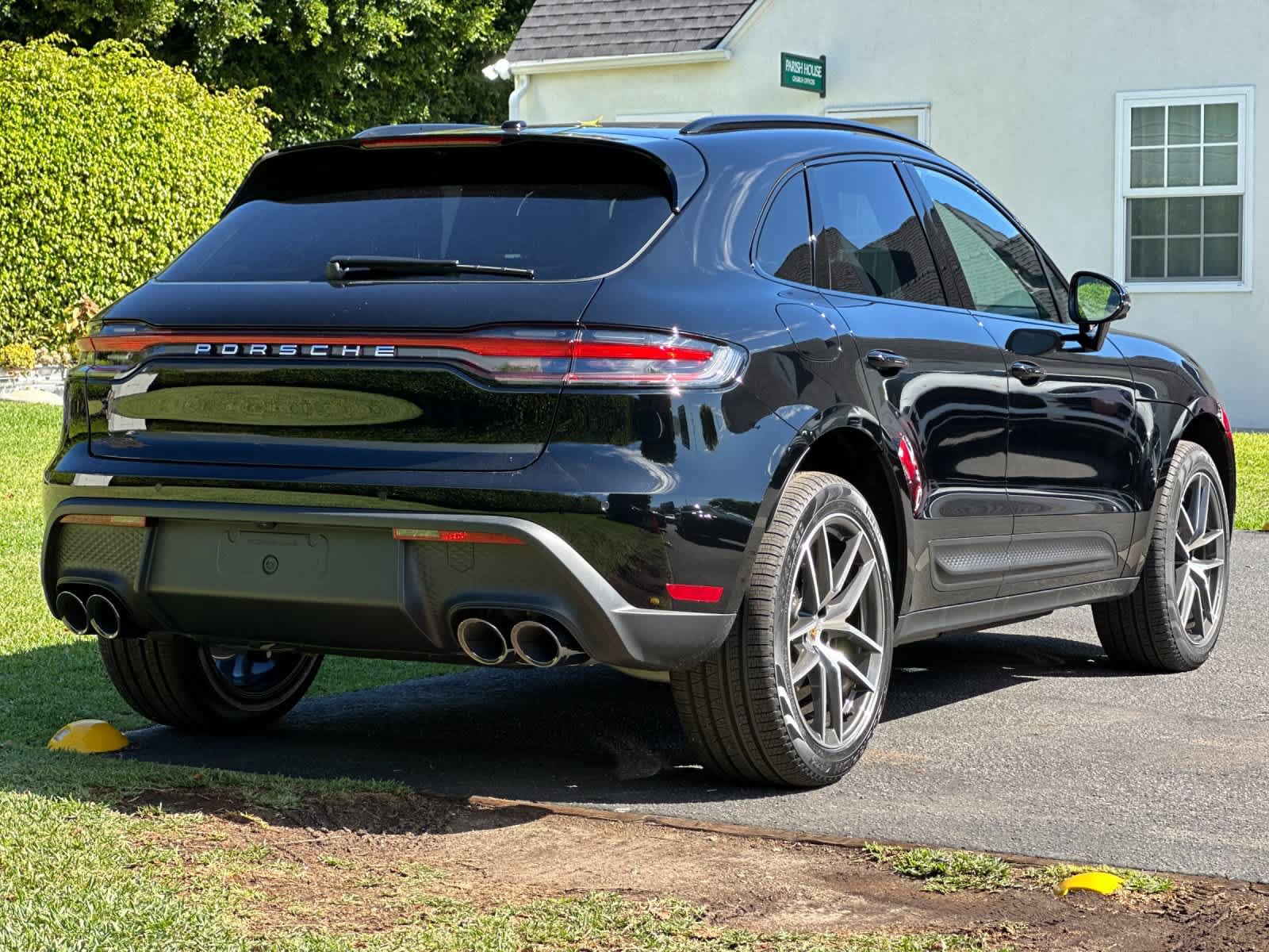 New 2026 Porsche Macan AWD/4WD image 8