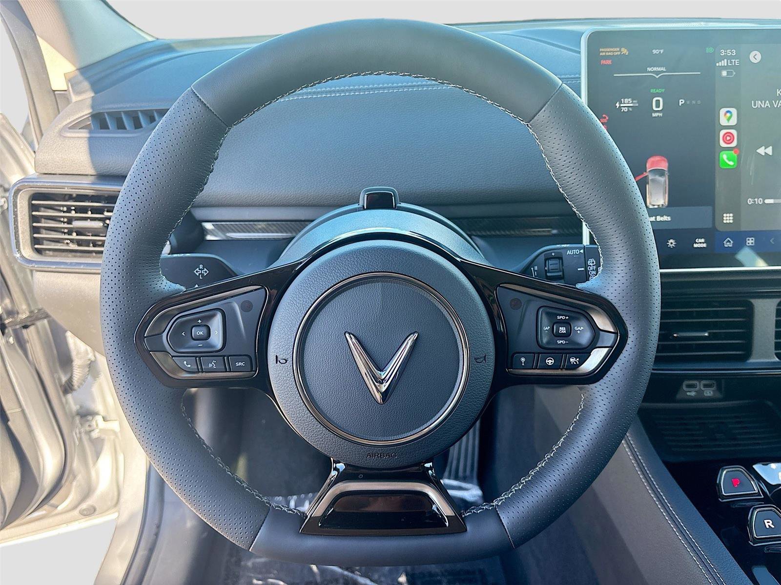 New 2025 VinFast VF 8 Eco image 11