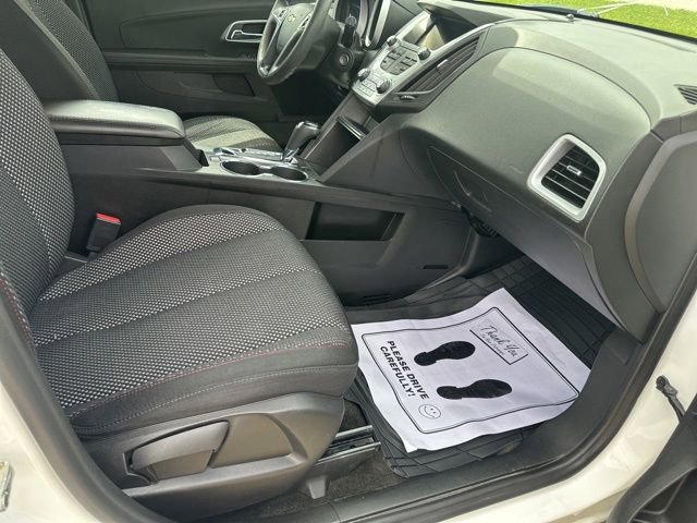Used 2017 Chevrolet Equinox LS AWD/4WD image 10