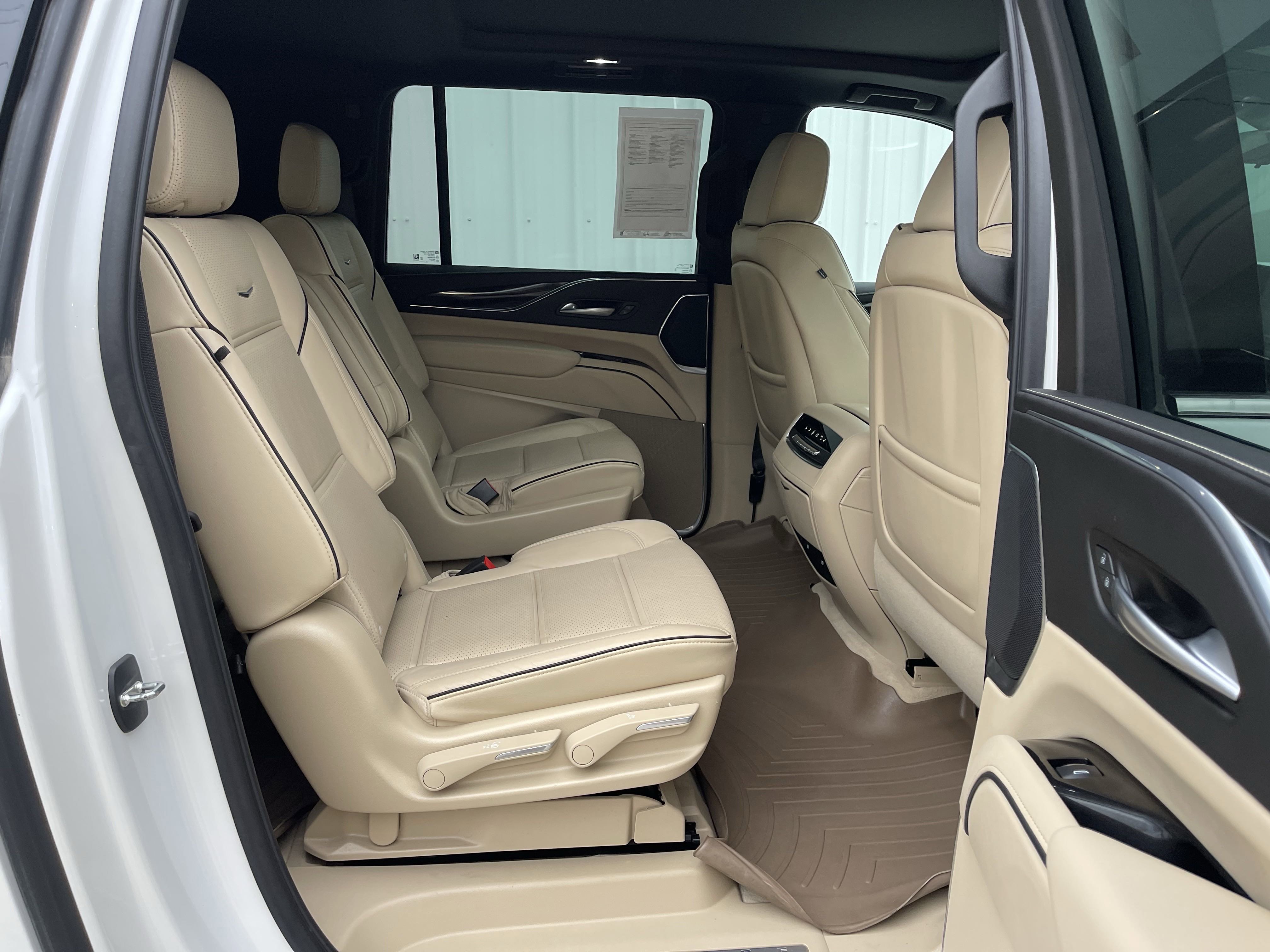 Used 2023 Cadillac Escalade ESV Premium Luxury w/ Performance Package AWD/4WD image 24