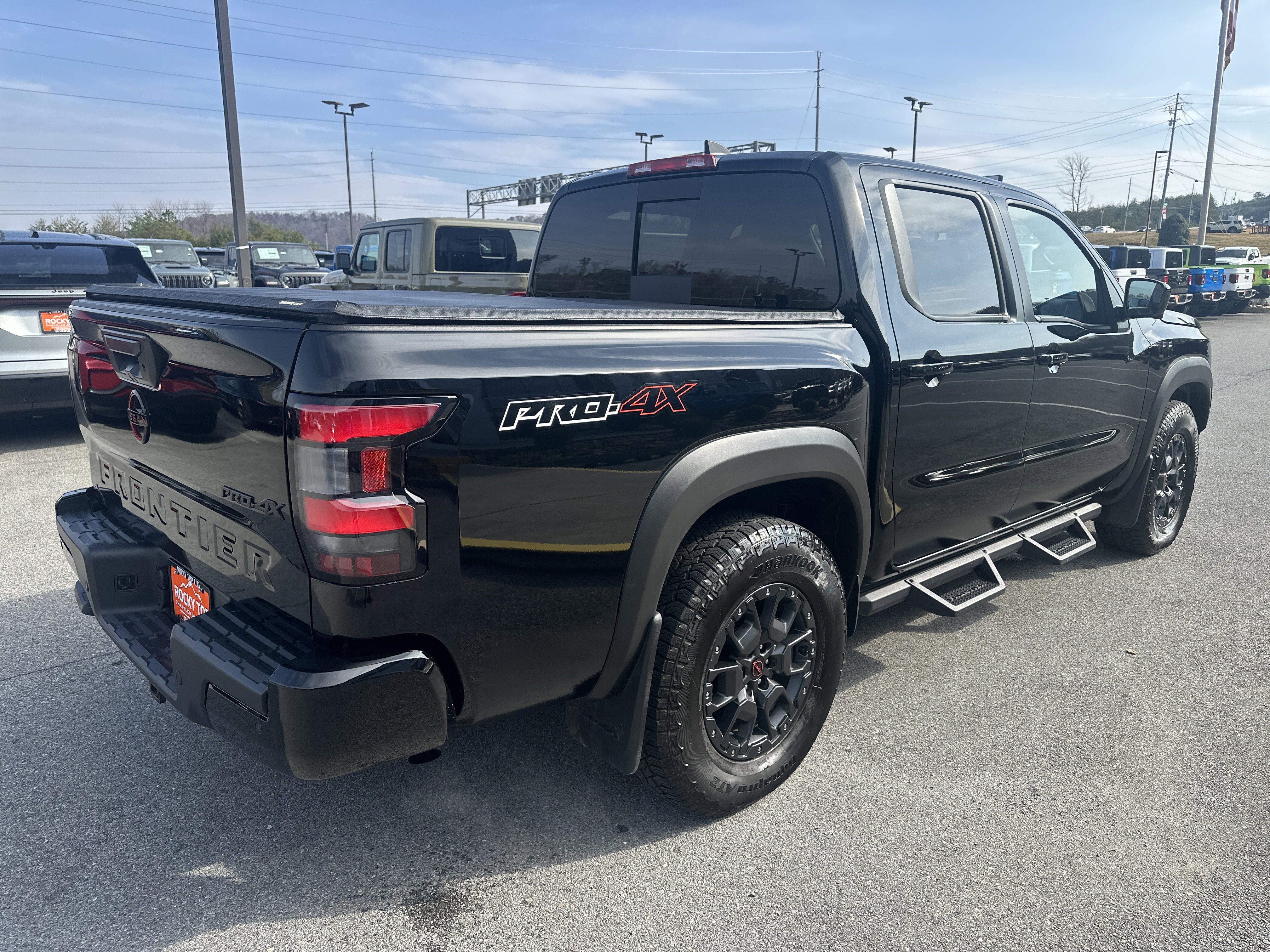 Used 2024 Nissan Frontier PRO-4X w/ Pro Premium Package image 8