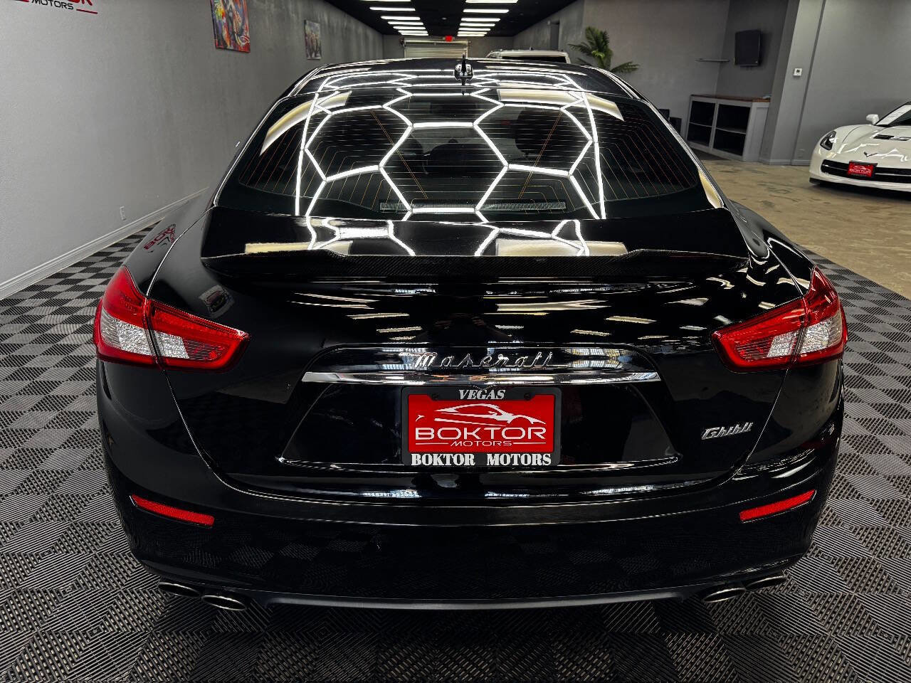 Used 2016 Maserati Ghibli S image 11