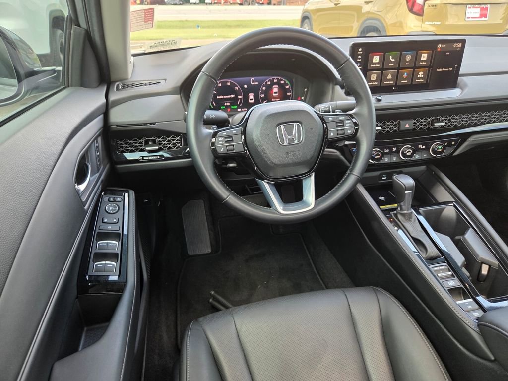 Used 2024 Honda Accord Touring image 7