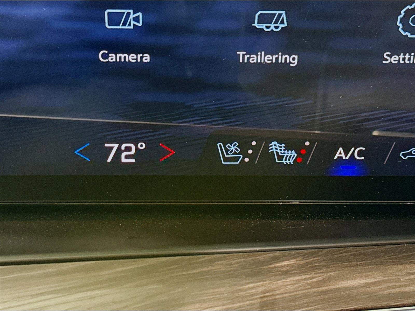 New 2026 Chevrolet Suburban Premier image 16