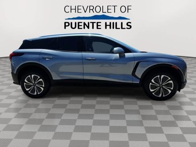 Used 2025 Chevrolet Blazer EV LT AWD/4WD image 9