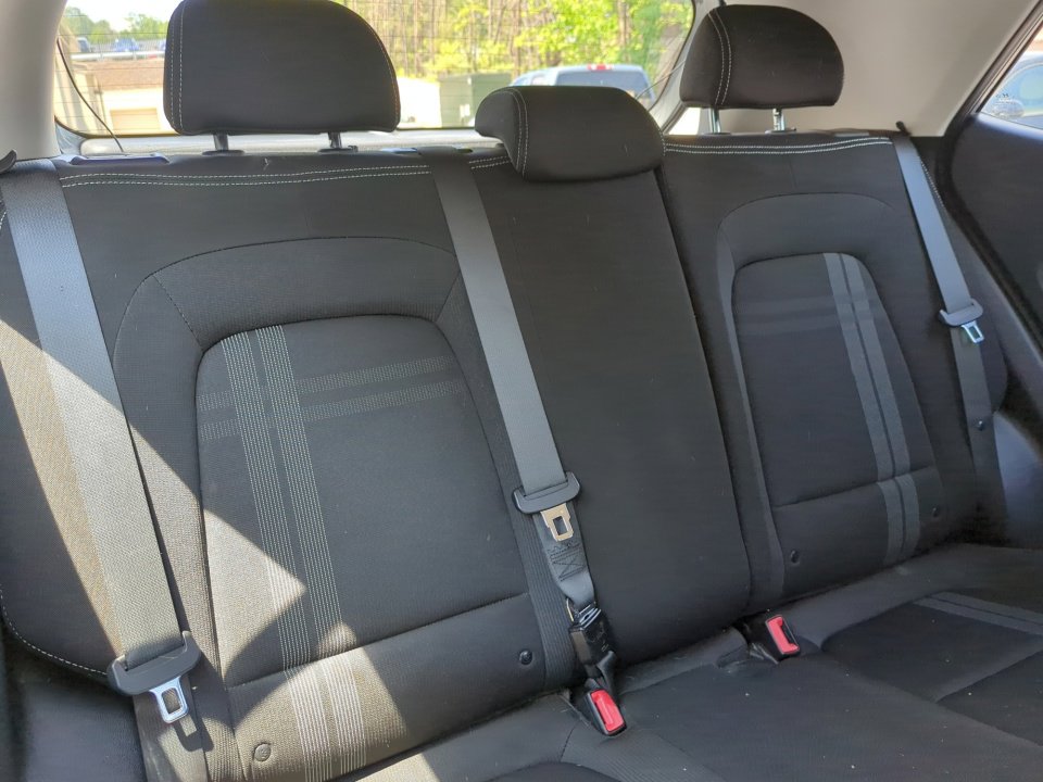 Used 2020 Hyundai Venue SEL FWD image 34
